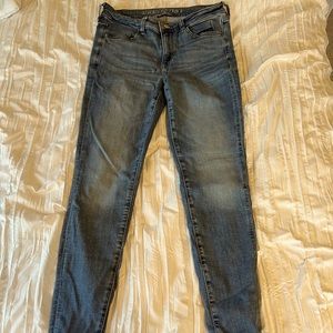 BOTH PAIRS SOLD DO NOT BUY